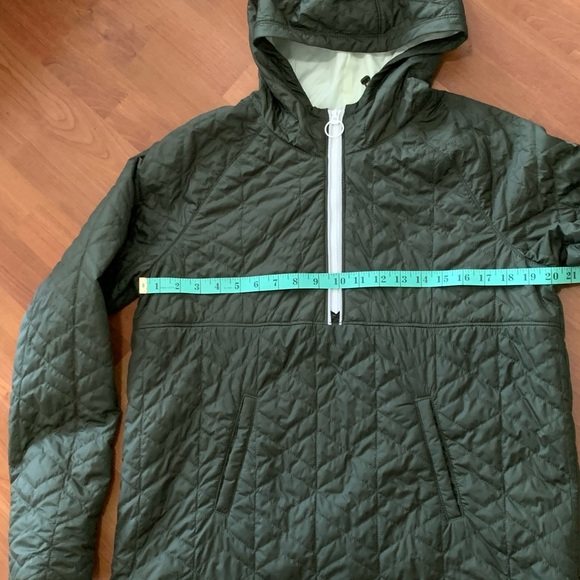 New Under Armour jacket - Picture 5 of 8